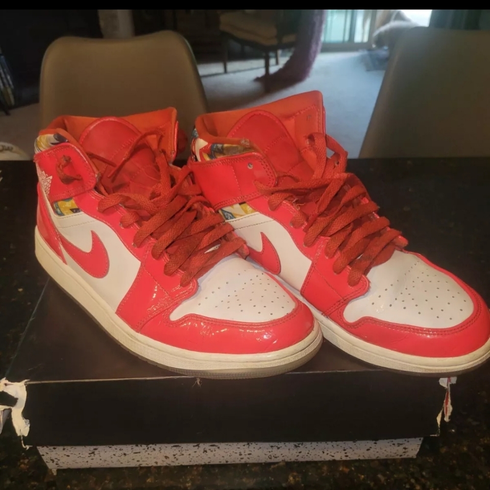 Nike Jordan 1 Mid SE Barcelona Sweater Size 11 Red